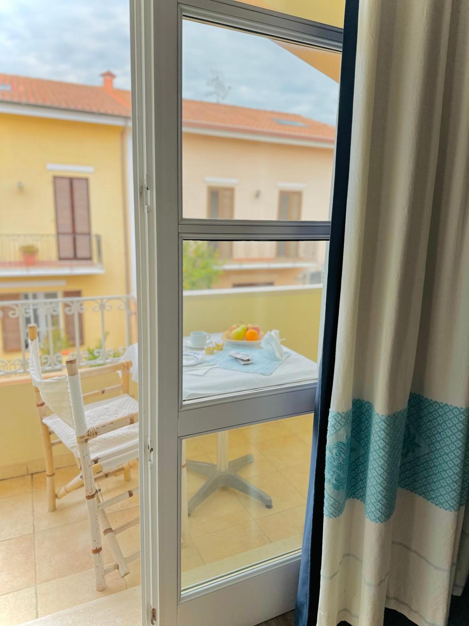 B&B Tre - Rooms & Relax Oristano Exterior photo
